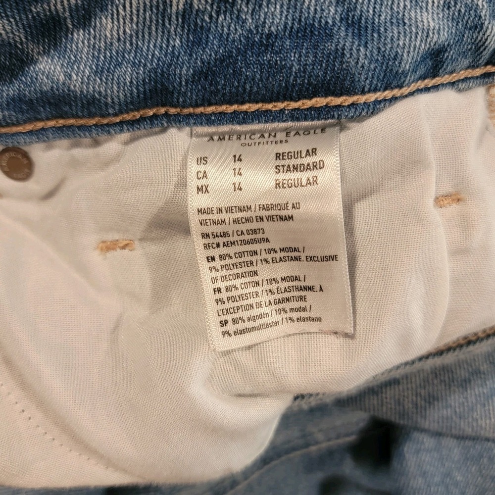 American Eagle Stretch Mom Straight Jean Blue Wash Denim Distressed Size 14R - Picture 7 of 9